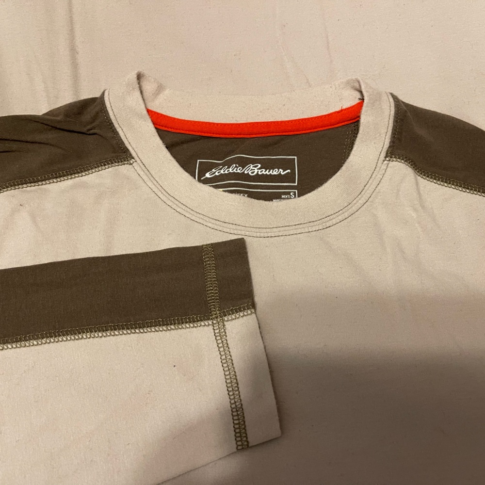 EDDIE BAUER TRAVEX LOOKOUT SPORT ACTIVEWEAR LONG SLEEVE CREAM STRIPE SHIRT SMALL